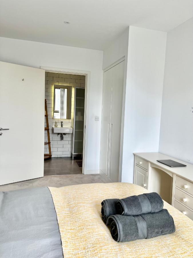 Luxury 2 Bedroom 2 Bathroom - Airport Appartement Londres